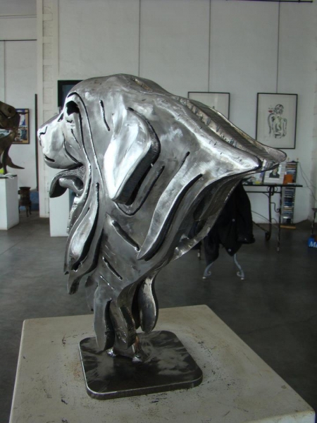 Sculpture made by Miguel Sarasate, Mallorca, Spain
Wrought iron sculpture, dimensions 470 x 400 x 300 mm, 52 kg

Escultura de hierro forjado, dimensiones 470 x 400 x 300 mm a 52 kg

Keywords: art sarasate