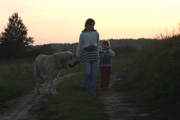 Walk - Evita (Ludareva) with Daria and Iga
Keywords: ludareva