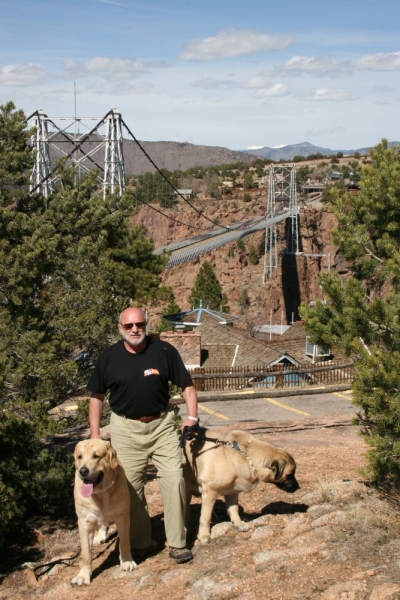 Abuelo, Leon y Gitana
Royal Gorge National Park, Colorado
Keywords: moreno