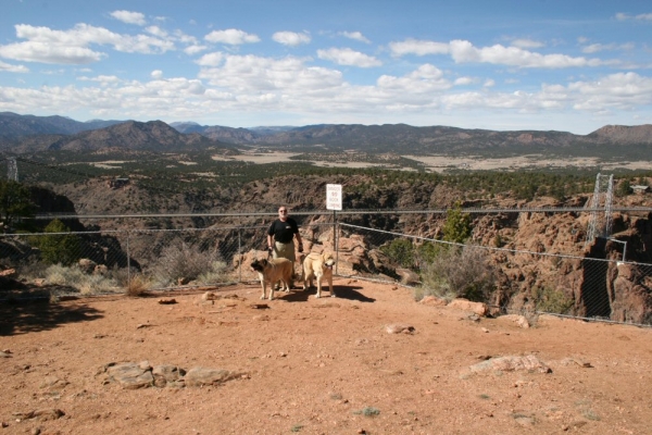 Abuelo, Leon y Gitana
Royal Gorge National Park, Colorado
Keywords: moreno